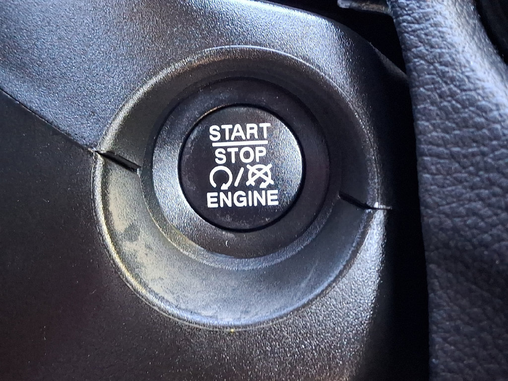 Used 2020 Jeep Compass Latitude AWD/4WD image 28