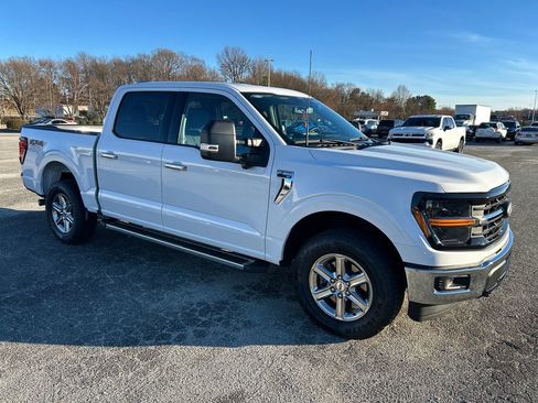 Used 2024 Ford F150 XLT w/ Tow/Haul Package image 9
