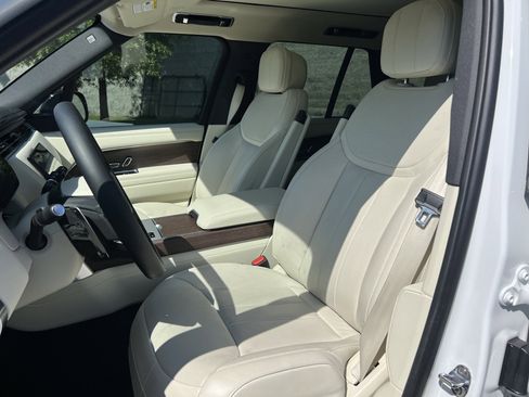 Certified 2024 Land Rover Range Rover SE AWD/4WD image 15