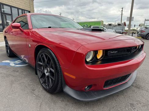 Used 2016 Dodge Challenger R/T Scat Pack RWD image 4