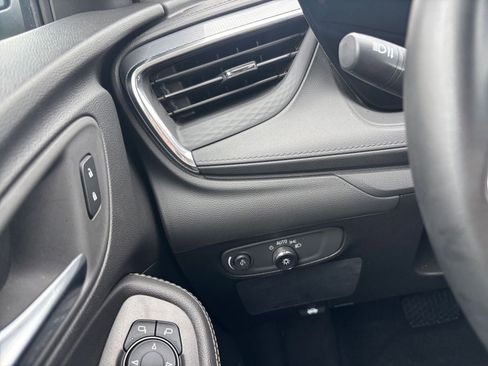 Used 2025 Buick Encore GX Preferred FWD image 33