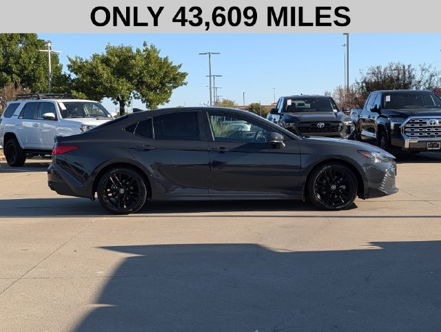 Used 2025 Toyota Camry SE w/ Multimedia Upgrade Package FWD image 4