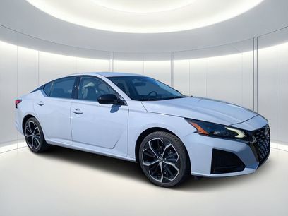 Used 2023 Nissan Altima 2.5 SR