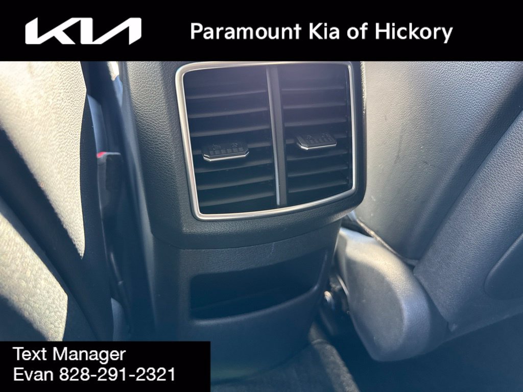 Used 2025 Kia Sportage EX w/ Premium Package FWD image 16