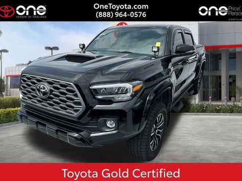 Certified 2023 Toyota Tacoma TRD Sport AWD/4WD image 1