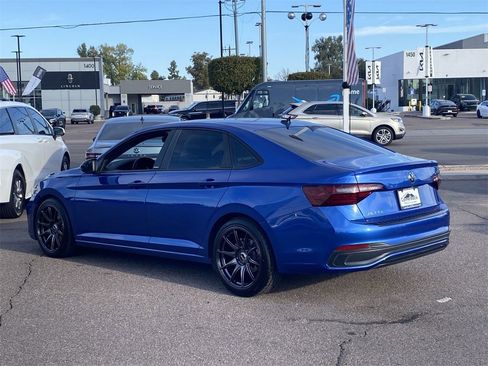 Certified 2024 Volkswagen Jetta Sport image 4