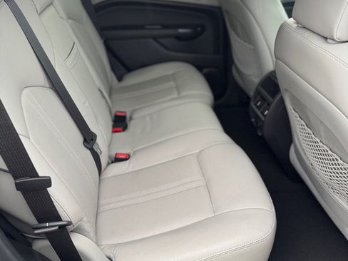 Used 2013 Cadillac SRX Luxury FWD image 12
