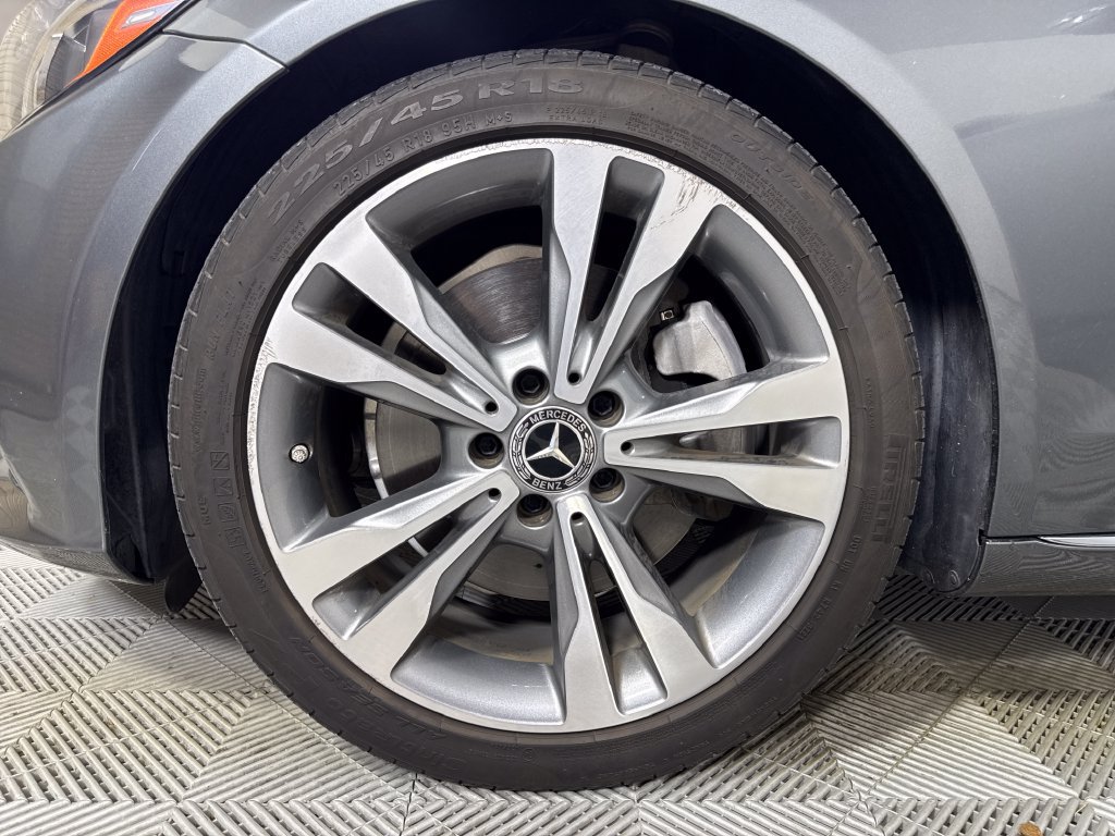 Used 2018 Mercedes-Benz C 300 Sedan image 20
