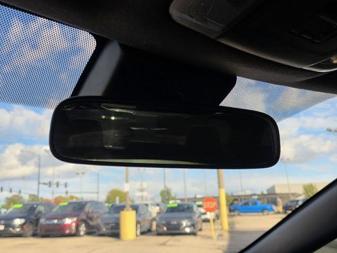 Used 2020 Toyota Corolla SE image 17