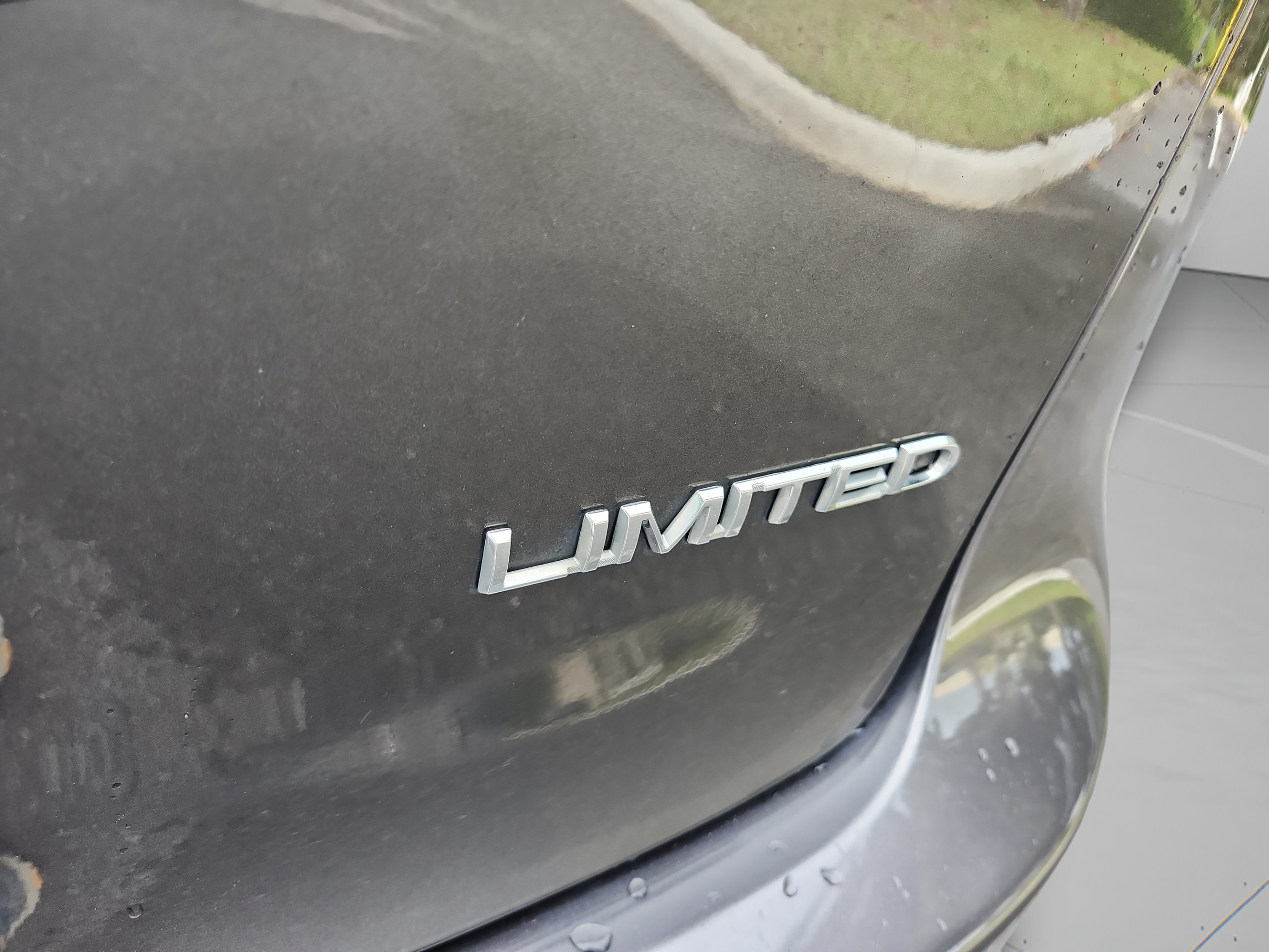 Used 2017 Chrysler Pacifica Limited FWD image 32