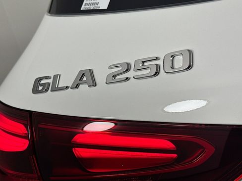 New 2026 Mercedes-Benz GLA 250 image 8
