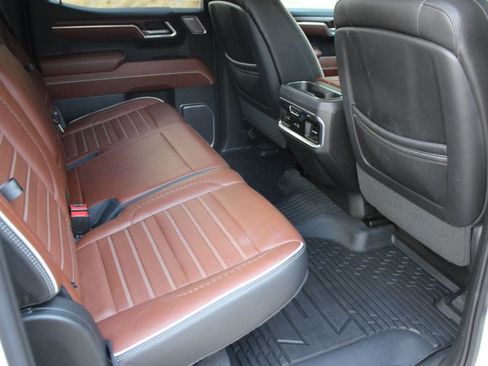 Used 2023 GMC Sierra 1500 Denali Ultimate AWD/4WD image 28