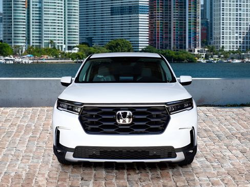 New 2025 Honda Pilot EX-L image 7