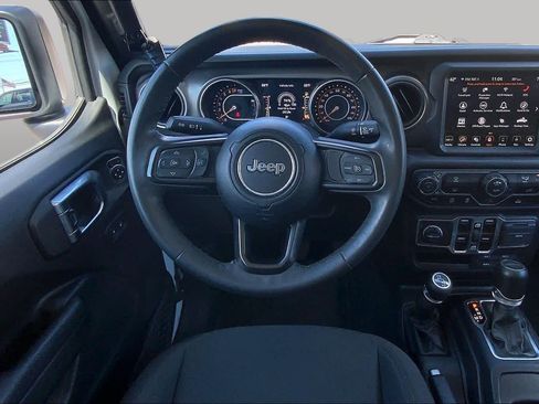 Used 2023 Jeep Gladiator Sport AWD/4WD image 6