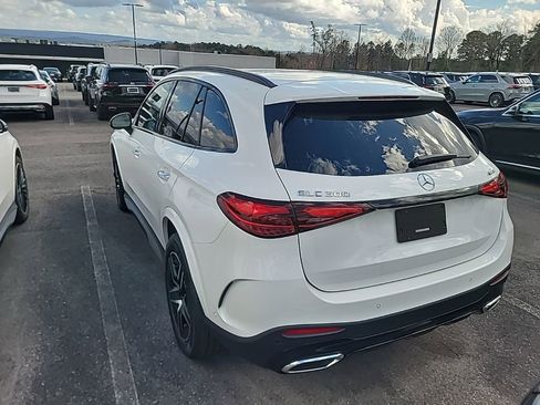 Used 2025 Mercedes-Benz GLC 300 4MATIC image 7