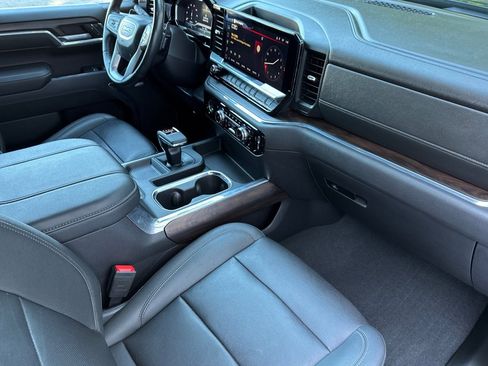 Used 2023 GMC Sierra 1500 SLT w/ SLT Premium Package image 15