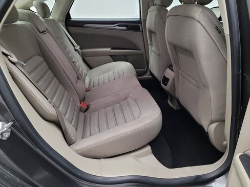 Used 2019 Ford Fusion SE image 19