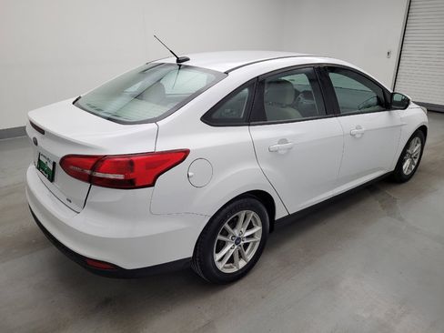 Used 2016 Ford Focus SE w/ SE Cold Weather Package FWD image 10