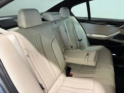 Used 2018 BMW 540i w/ M Sport Package RWD image 30