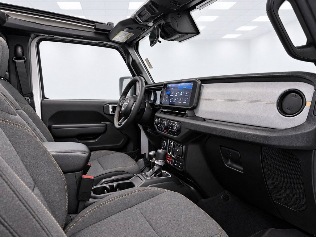 Used 2024 Jeep Wrangler Unlimited AWD/4WD image 25