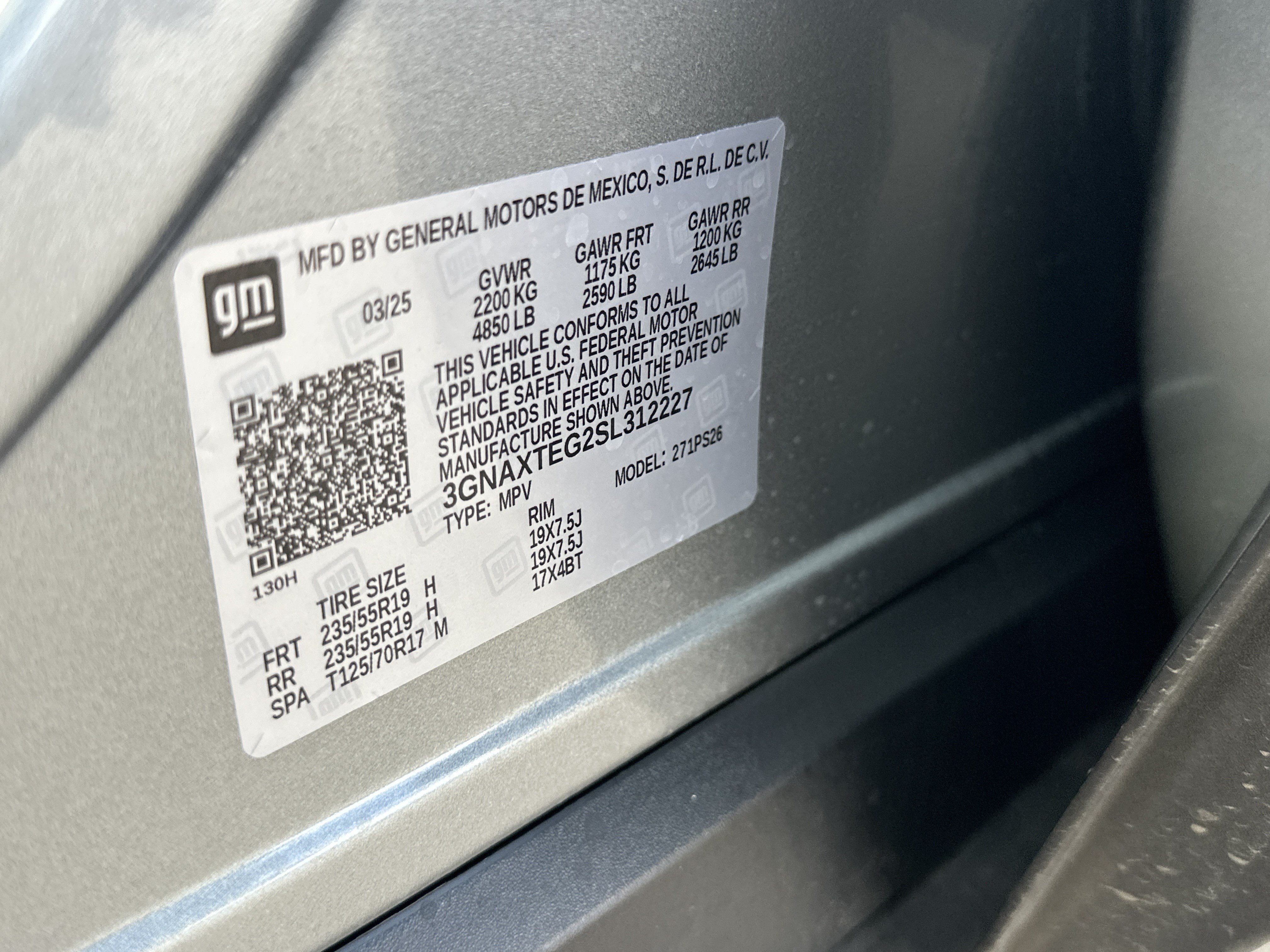 Certified 2025 Chevrolet Equinox RS AWD/4WD image 33