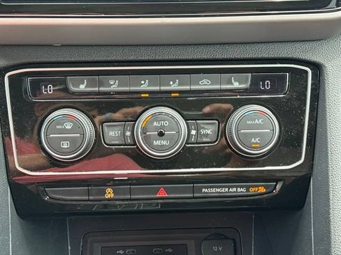 Used 2022 Volkswagen Atlas SEL AWD/4WD image 31