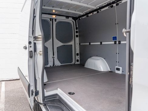 Used 2021 Mercedes-Benz Sprinter 2500 w/ Driver Convenience Package image 54