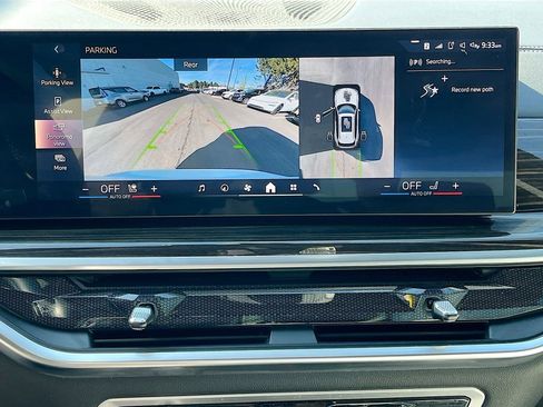 Used 2024 BMW X5 xDrive40i w/ M Sport Package image 25