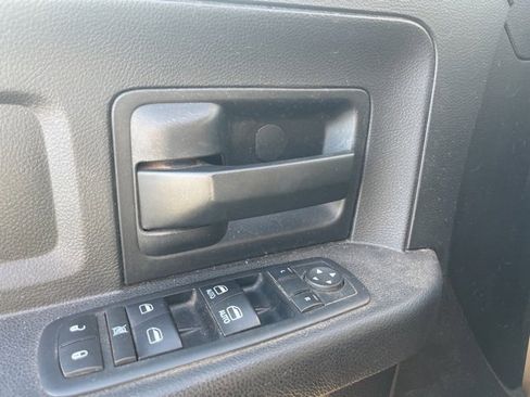 Used 2017 RAM 3500 Tradesman w/ Chrome Appearance Group image 15