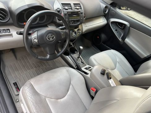 Used 2009 Toyota RAV4 Limited image 12
