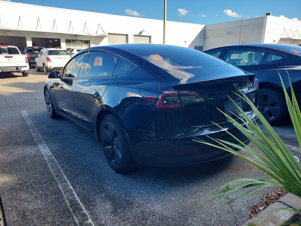 Used 2023 Tesla Model 3 Standard Range RWD image 4