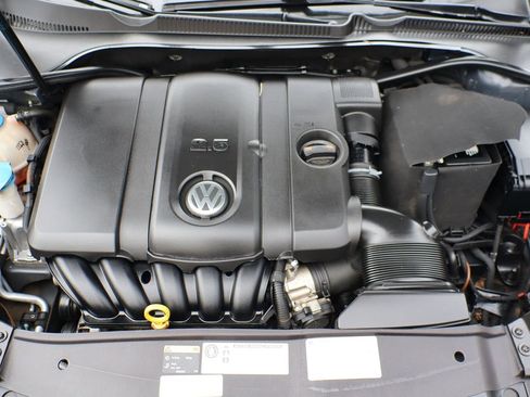 Used 2014 Volkswagen Golf 2.5L image 36