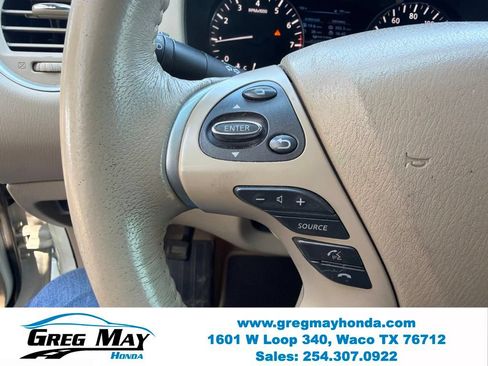 Used 2015 Nissan Pathfinder SL FWD image 17