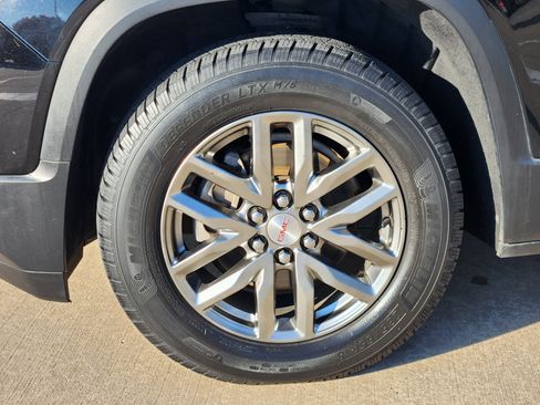 Used 2019 GMC Acadia SLT image 10