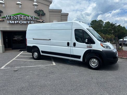 Used 2022 RAM ProMaster 2500 FWD image 2