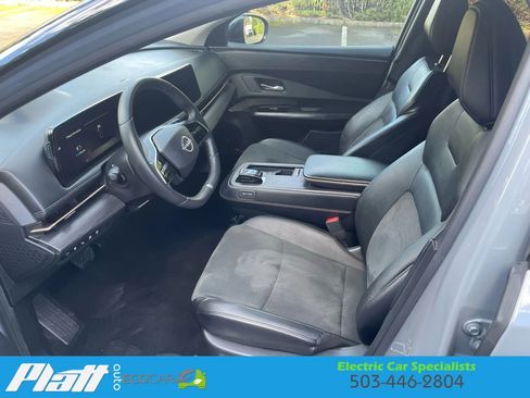 Used 2023 Nissan Ariya FWD image 22