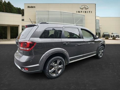 Used 2015 Dodge Journey Crossroad w/ Flexible Seating Group image 4
