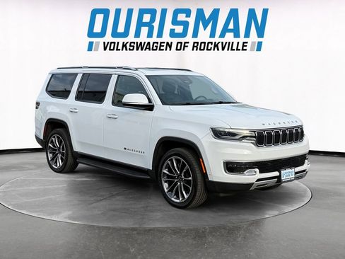 Used 2022 Jeep Wagoneer Series II w/ Premium Group I AWD/4WD image 1