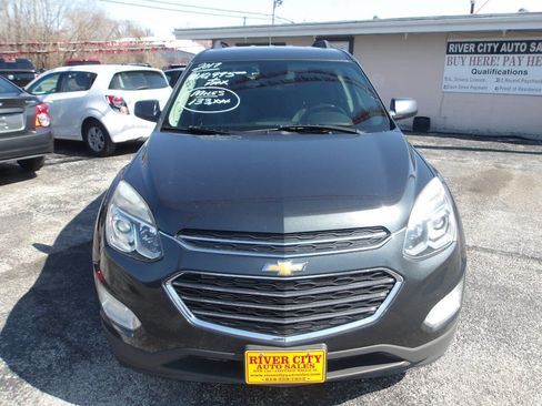 Used 2017 Chevrolet Equinox LT w/ Convenience Package image 2
