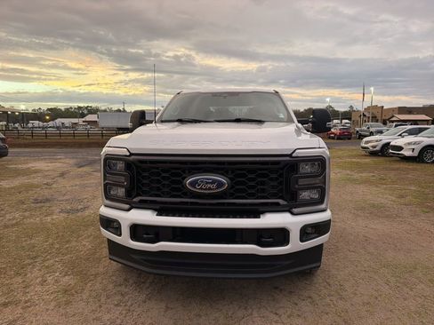 Used 2024 Ford F250 XL w/ STX Appearance Package image 4