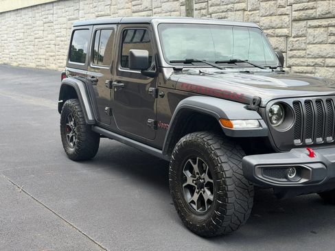 Used 2018 Jeep Wrangler Unlimited Rubicon AWD/4WD image 36