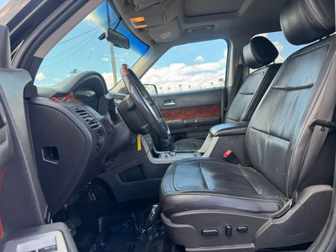 Used 2011 Ford Flex Limited FWD image 20