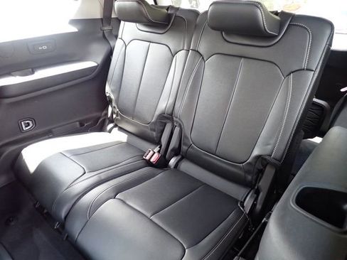 Used 2023 Jeep Grand Cherokee L Limited AWD/4WD image 15