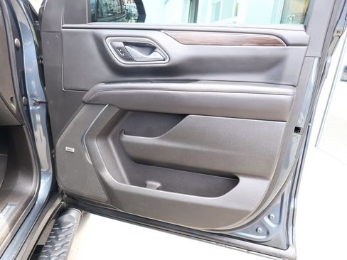 Used 2021 Chevrolet Suburban Z71 AWD/4WD image 41