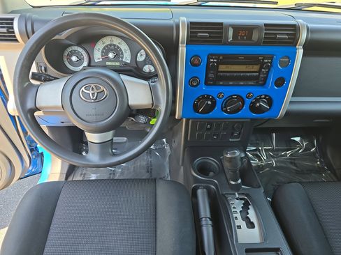 Used 2007 Toyota FJ Cruiser 4WD image 18