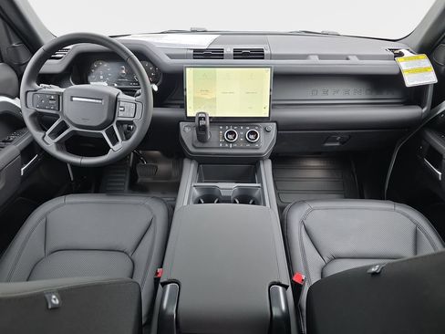 New 2026 Land Rover Defender 110 S AWD/4WD image 9
