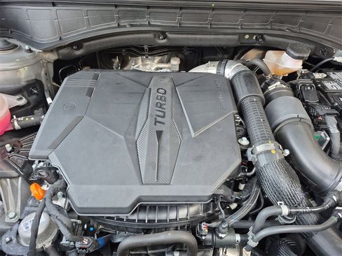 Used 2024 Hyundai Santa Fe Limited image 34