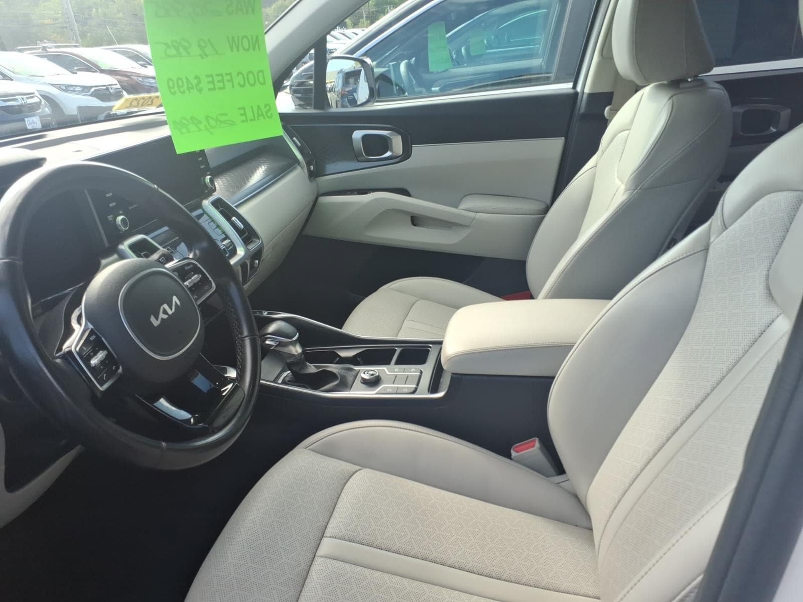 Used 2022 Kia Sorento S w/ Panoramic Sunroof Package FWD image 7