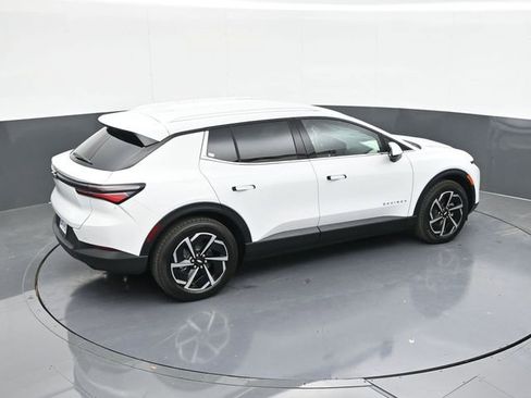 New 2026 Chevrolet Equinox EV LT FWD image 57