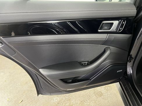 Certified 2019 Porsche Panamera 4 image 26